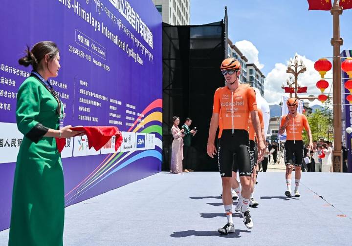 Alustiza cuenta su experiencia en el Trans-Himalaya del Tíbet: «Cuando aterrizamos nos recibieron con bombonas de oxígeno»