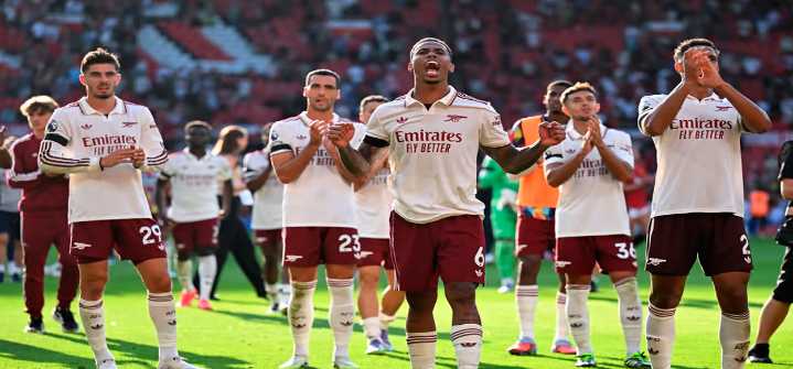 Arsenal pega primero y derrota al Manchester United en Old Trafford