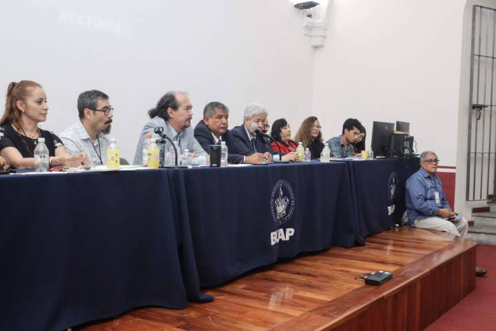 Estudiantes de Administración postulan a Ricardo Paredes como opositor a Lilia Cedillo