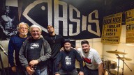 La banda rosarina Oasis presenta el libro que narra sus 50 años de historia