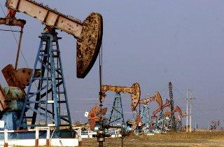 Entran en vigor los aranceles adicionales de EE.UU. a la India por su compra de crudo ruso
