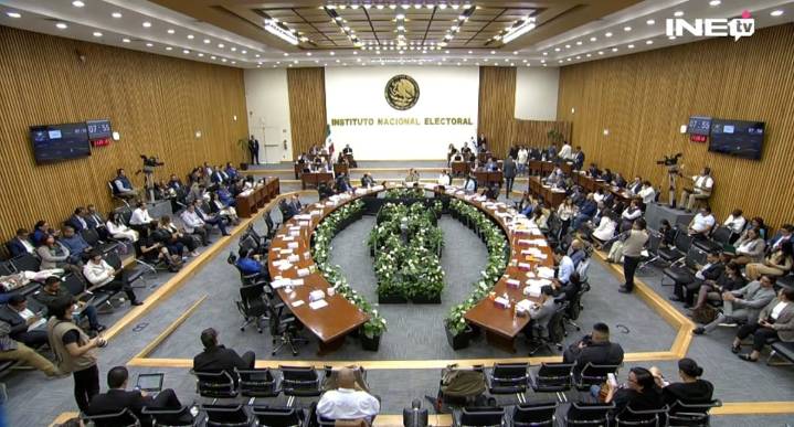 Primer encuentro INE-Segob para reforma electoral, este martes