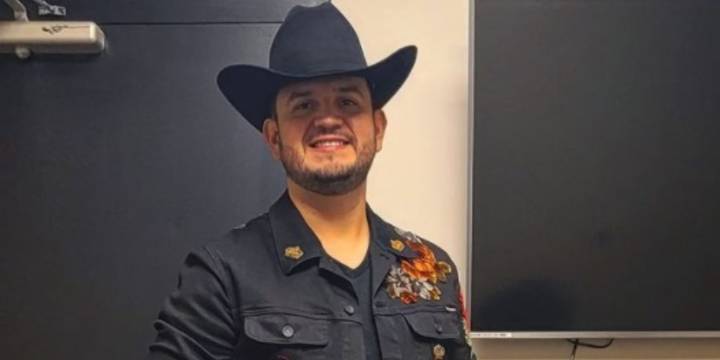 Eden Muñoz pospone su gira en EEUU tras problemas con su visa de trabajo