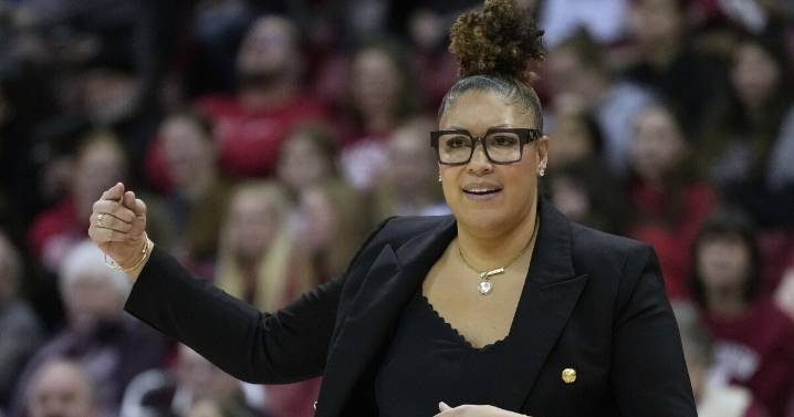 Ex-Wisconsin players accuse former coach Marisa Moseley of psychological abuse