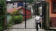 Evalúa INAH si puerta colocada en templo de Cuetzalan afecta al monumento histórico