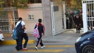 ¿Te pueden negar la entrada a la escuela por tener el cabello largo? Esto dice la Ley