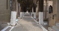"Nadie quiere ir": revelaron el lugar más terrorífico del cementerio de la Santa Cruz