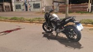 Un joven de 23 años perdió la vida al caer de la moto en la que circulaba