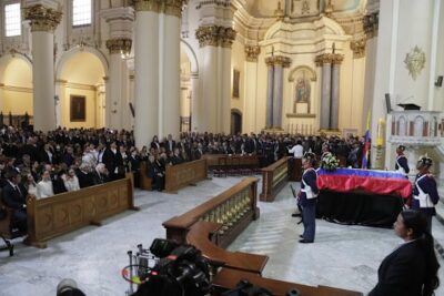 El Gobierno colombiano se ausenta del funeral de Uribe Turbay a petición de la familia
