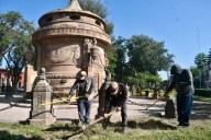 Embellecen San Luis Capital con flores de ornato en espacios emblemáticos