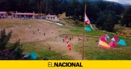 Campamento carlista para "formar" niños desde los 8 años: boinas rojas, izado de bandera y "Viva Cristo Rey"