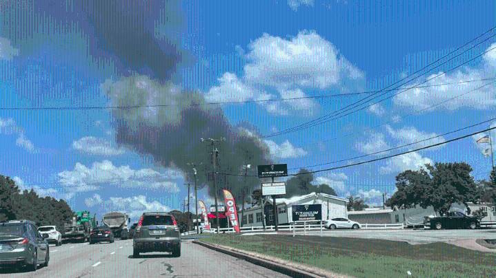 Fire reported at Tyler recycling center, Highway 31 shutdown