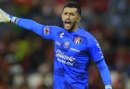 Camilo Vargas hace historia en México