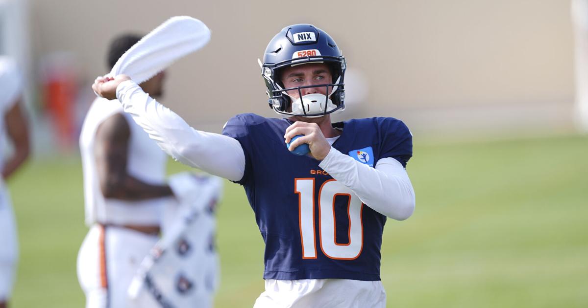 QB Bo Nix, minute to minute, at Broncos training camp scrimmage
