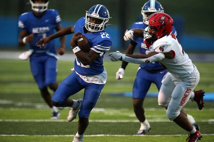 Bears make stop for 1st win since ’22