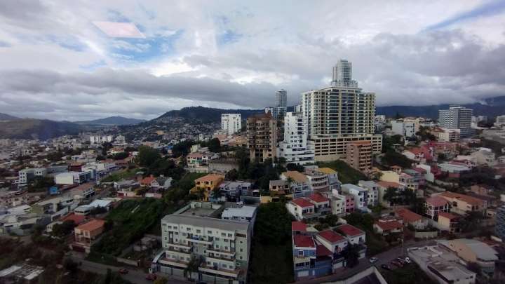 Deuda externa pública hondureña crece 9,3% y supera los 10.000 millones de dólares a junio