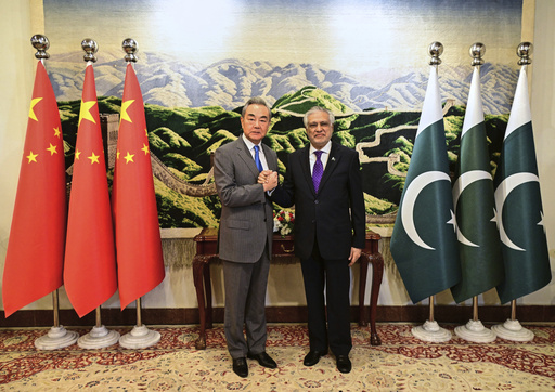 Ministros de Exteriores de China y Pakistán acuerdan nuevos proyectos para corredor económico