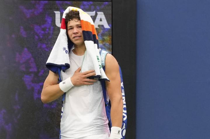 Shoulder injury ends Ben Shelton's U.S. Open run; Tiafoe ousted