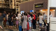 La avería en un avión en Zaragoza deja en tierra a decenas de pasajeros