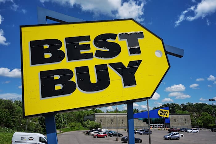 A solid quarter at Best Buy overshadowed by outlook grown cloudy with tariffs
