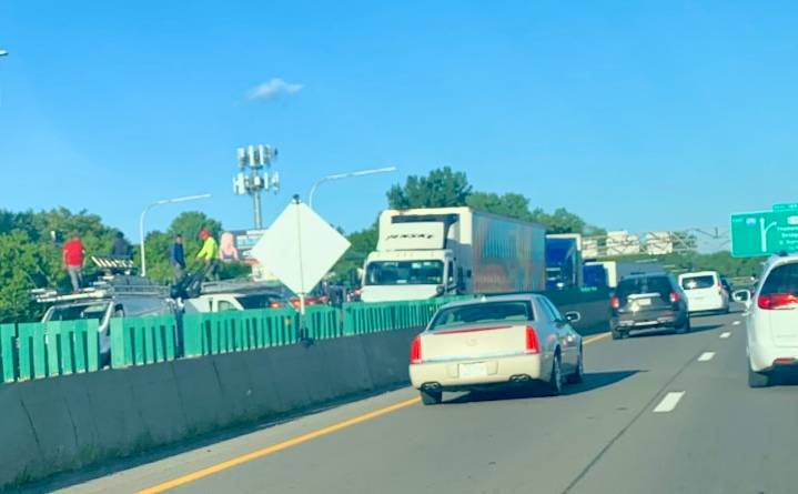Traffic alert: Crash with 4 vehicles shuts down I