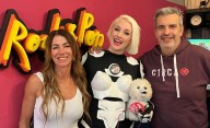 "La chica robot" y su propuesta: "Podés elegir uno para gestar un hijo"