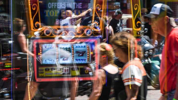 Officials warn of fraudulent gambling websites imitating South Dakota casinos