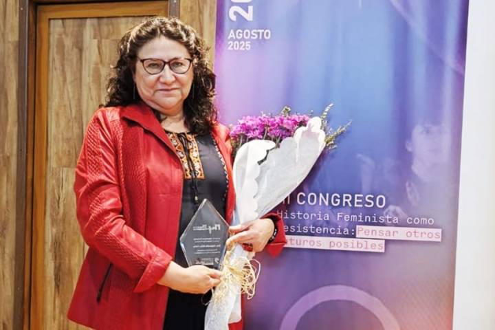 Académica UdeC Alejandra Brito Peña recibe el Premio “Olga Poblete” 2025