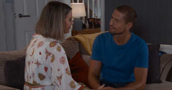 ITV Coronation Street Carl Webster's hidden affair 'uncovered' and it's not with Abi