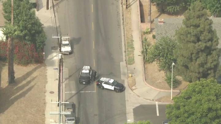 Bomb squad called into investigate home in Sylmar