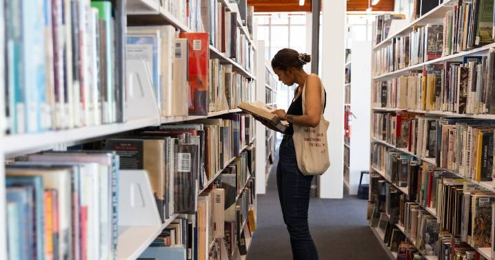 Americans Reach Record Low for Leisure Reading