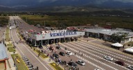 Corte Constitucional admite demanda contra la creación de zona binacional de Colombia con Venezuela