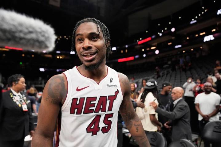 Exguardia de seguridad del Heat comparece en tribunal, acusado de robar camisetas para vender