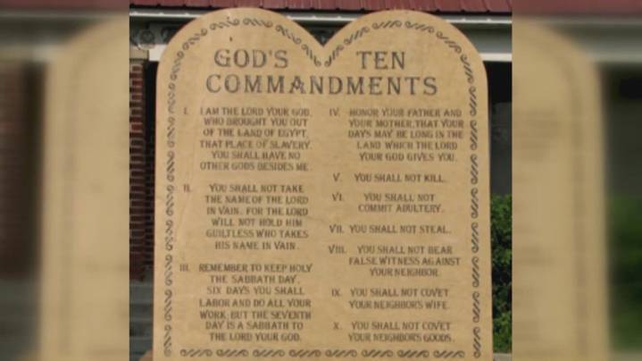 Texas families, schools head to court to challenge 10 Commandments in schools