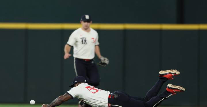 60-57 – Rangers outclassed in 9-1 loss to Phillies