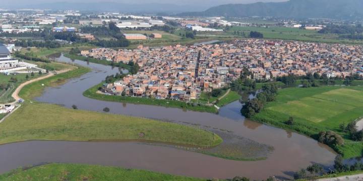 CAR Y Gobernación de Cundinamarca unen esfuerzos para mitigar riesgos en 16 puntos críticos del río Bogotá