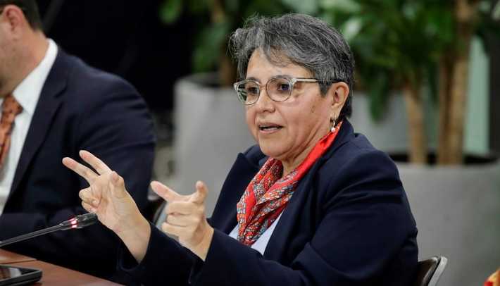 Exhibe gobierno las pensiones millonarias de Pemex y LyFC