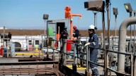 Argentina batió un récord de producción de petróleo, alcanzando el nivel más…