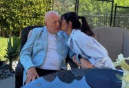 Emma Heming, esposa de Bruce Willis, responde a críticas por revelar que viven separados
