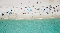 Contaminación fecal podría afectar varias playas en el Labor Day