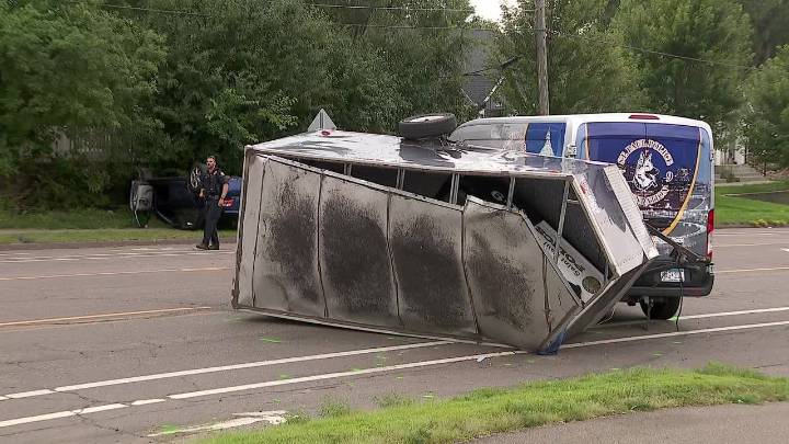 Car struck St. Paul police K9 van struck causing injuring both drivers