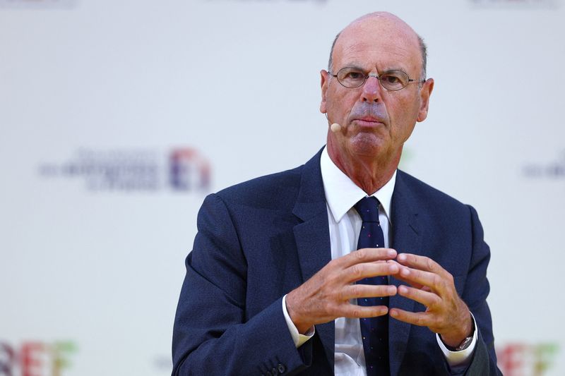 French Finance Minister: do not see possibility of financial crisis