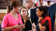 Margarita Robles reitera a los afectados de la erupción el apoyo del Estado