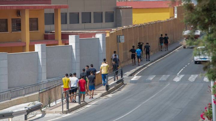 Ceuta, primer Gobierno autonómico en solicitar la derivación de menores inmigrantes a otra comunidades