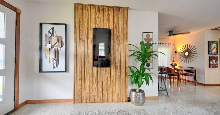 A wrong turn in New Orleans leads couple to their mid mod jewel. 'Everything just fell together.'