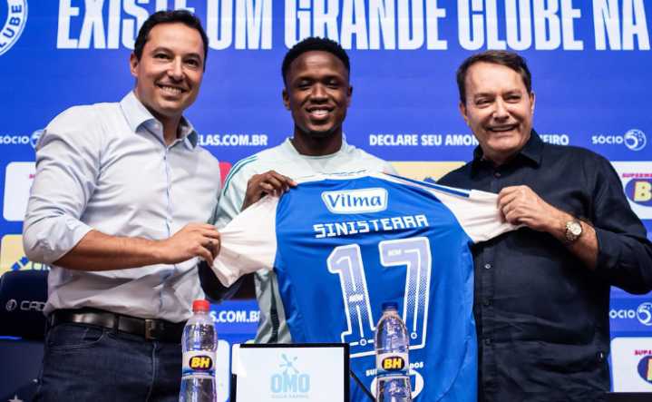 Cruzeiro confirma la llegada del colombiano Luis Sinisterra