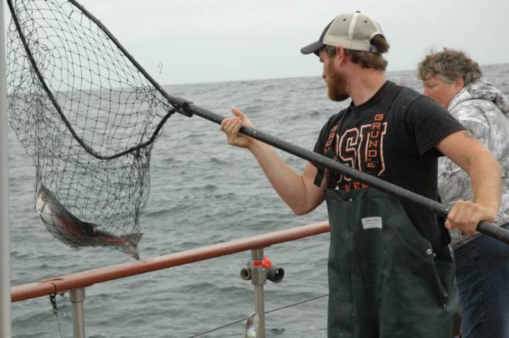 Ocean salmon fishing off Ilwaco to close on Tuesday