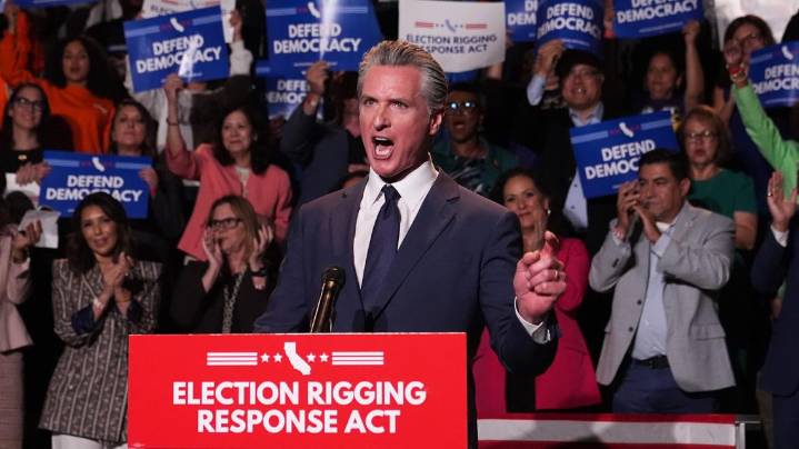 In Trump's redistricting push, Democrats find an aggressive identity and progressives are on board