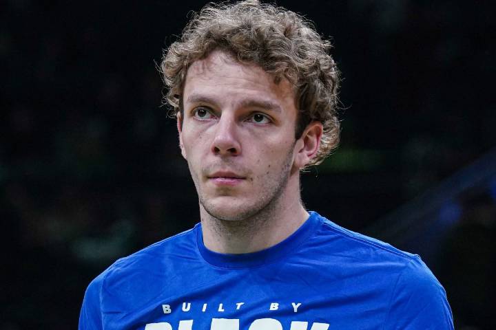 “Who Tf Is That”: Lakers Nation in Disbelief Over Kylor Kelley After Surprising Roster Move The Lakers’ latest roster decision left fans stunned and scrambling for answers after Kylor Kelley's name hi