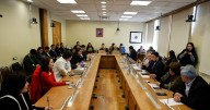 Comisión despacha en tensa jornada proyecto que fija multas por no votar: se citará a sesión especial para discutirlo en Sala